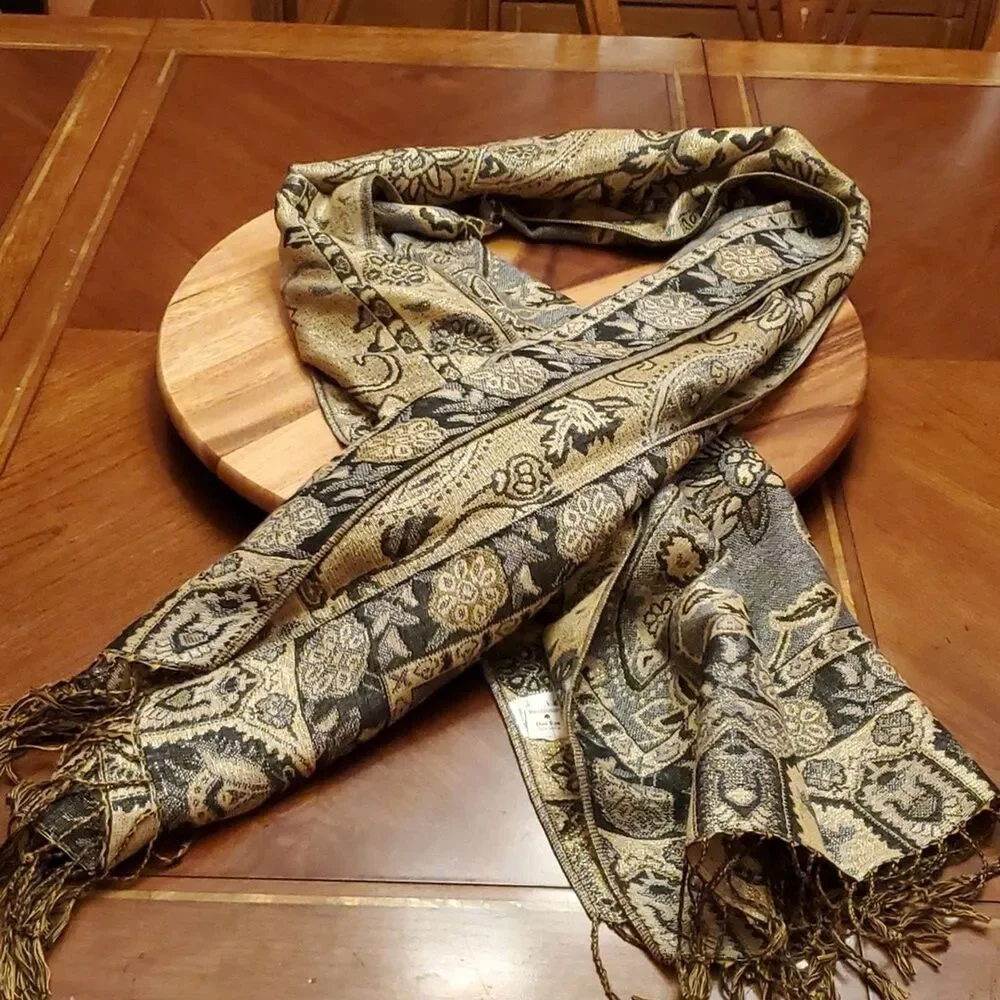UNBRANDED ONE SIZE Scarf/ WRAP